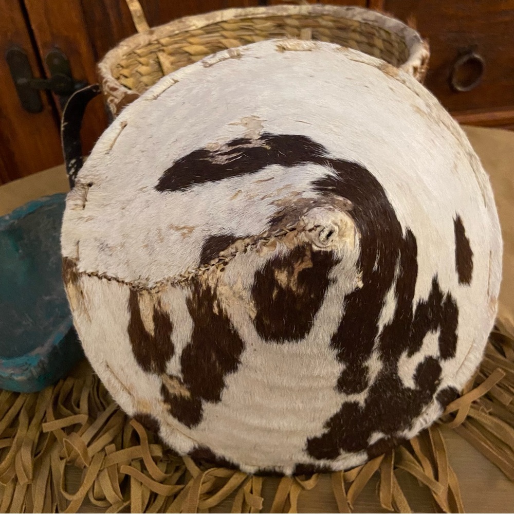 Native American Vintage Animal Hide Covered Basket, Authentic Piece - Picture 3 of 11